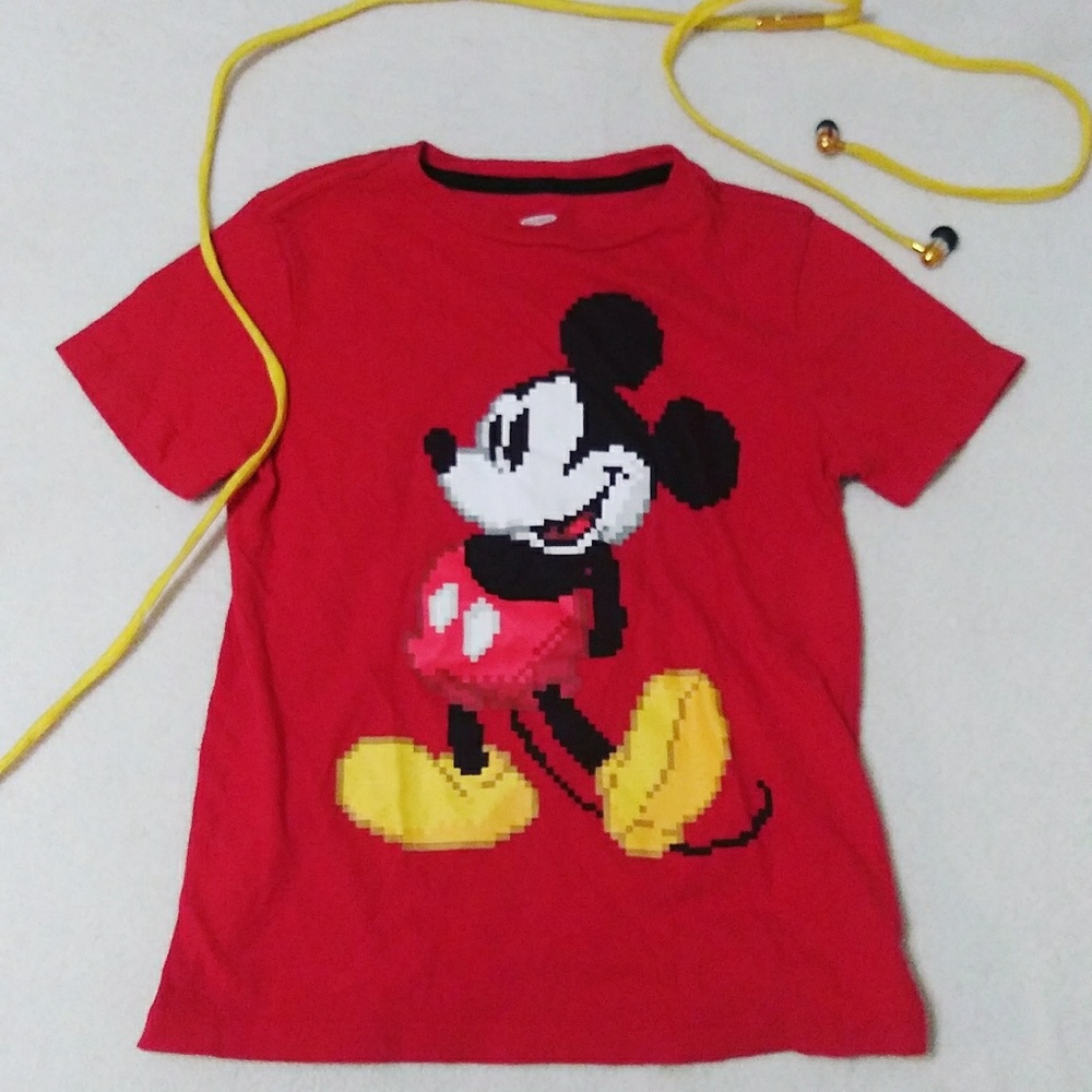 Mickey Mouse Pixelated tee Kids Small (6-7)